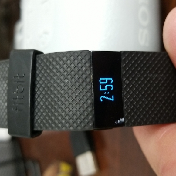 Fitbit - Picture 3 of 4